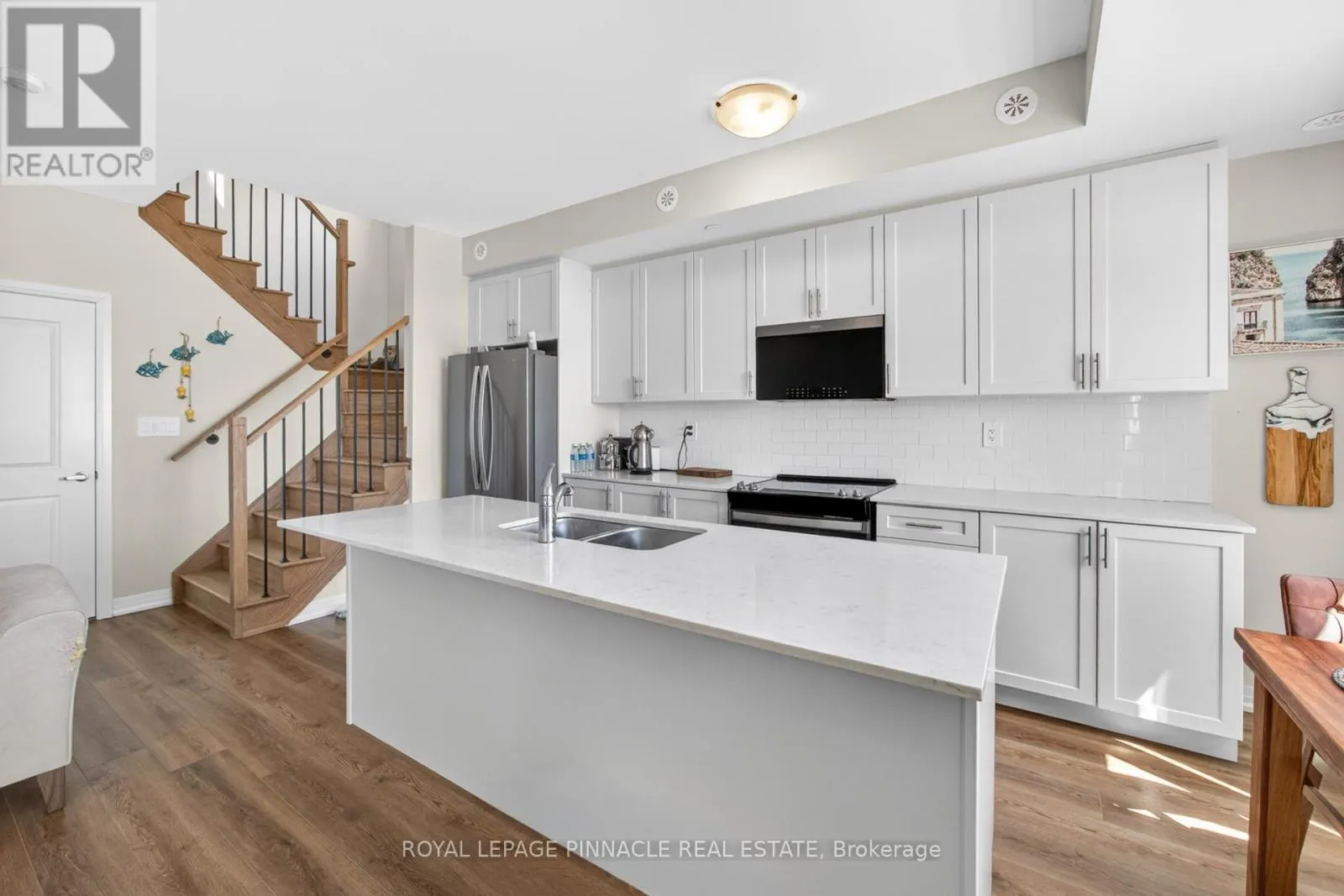 103 - 1585 ROSE WAY