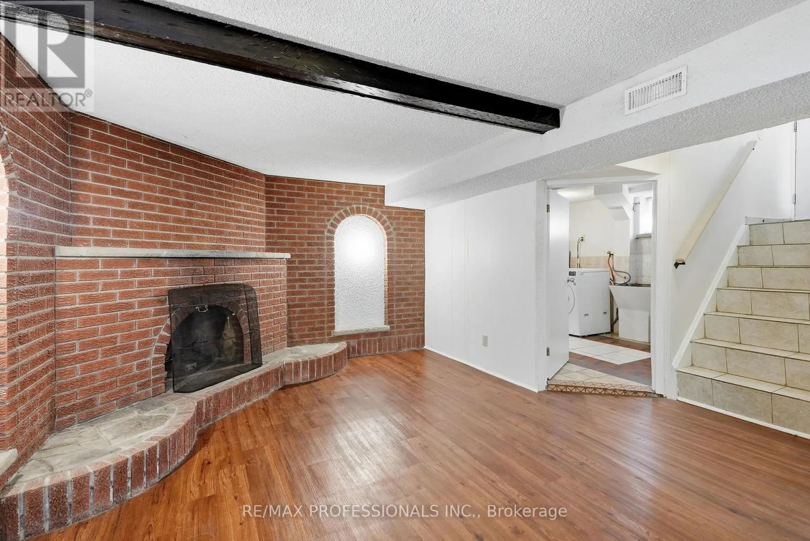 111 WESLEY STREET