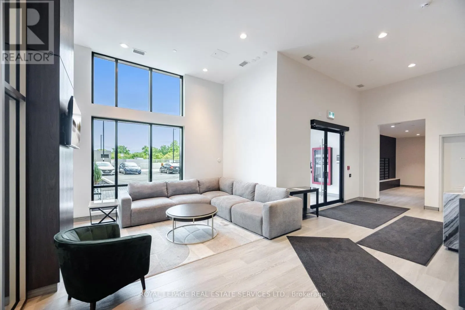 1202 - 8010 DERRY ROAD