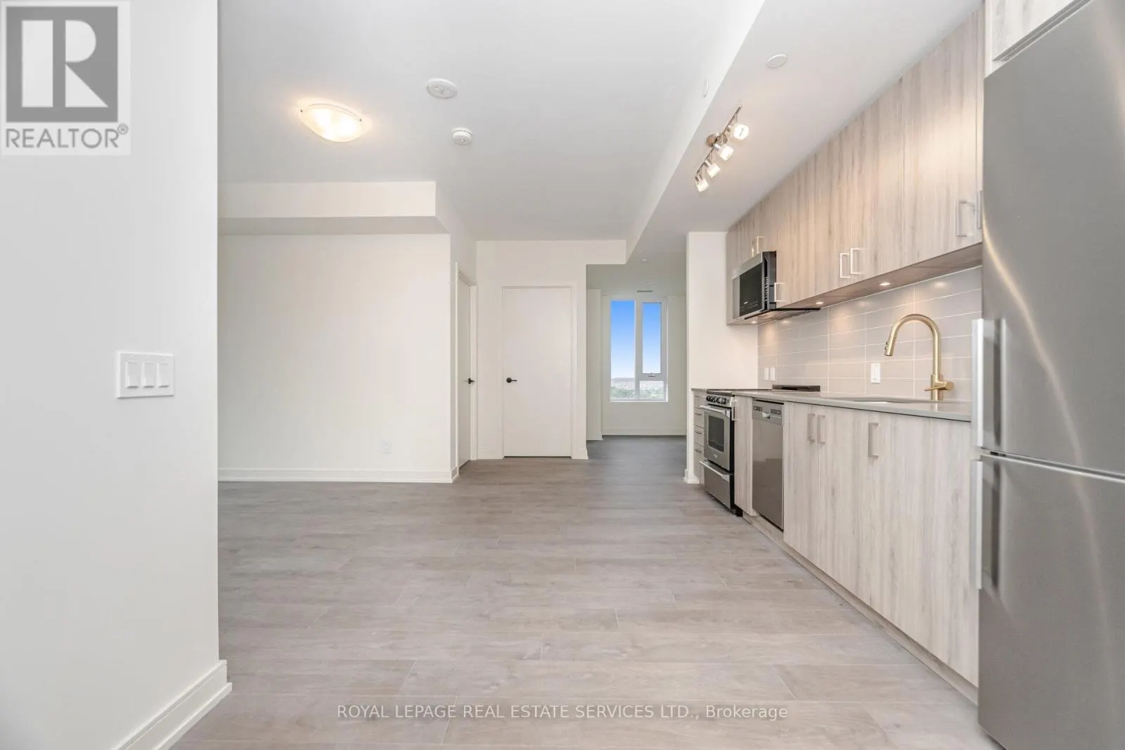 1202 - 8010 DERRY ROAD