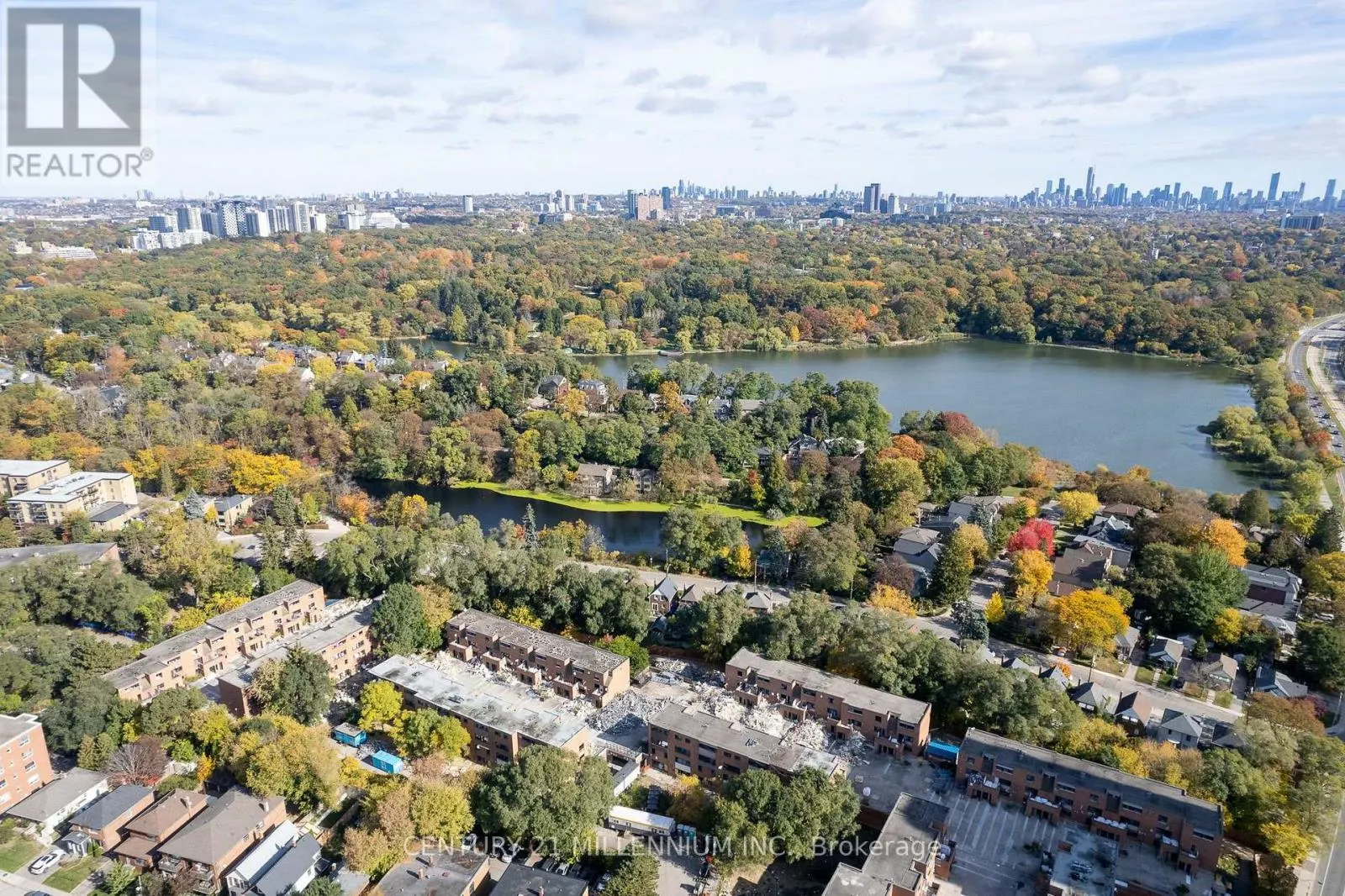 TH109 - 15 WINDERMERE AVENUE