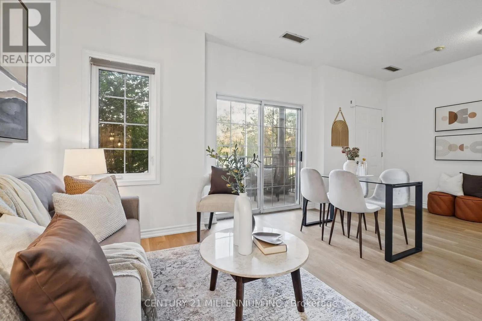 TH109 - 15 WINDERMERE AVENUE