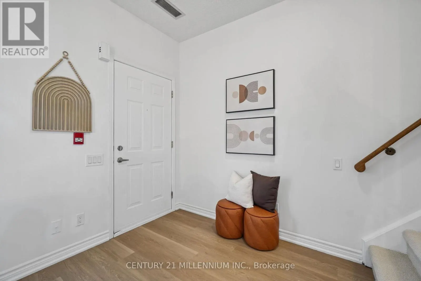 TH109 - 15 WINDERMERE AVENUE