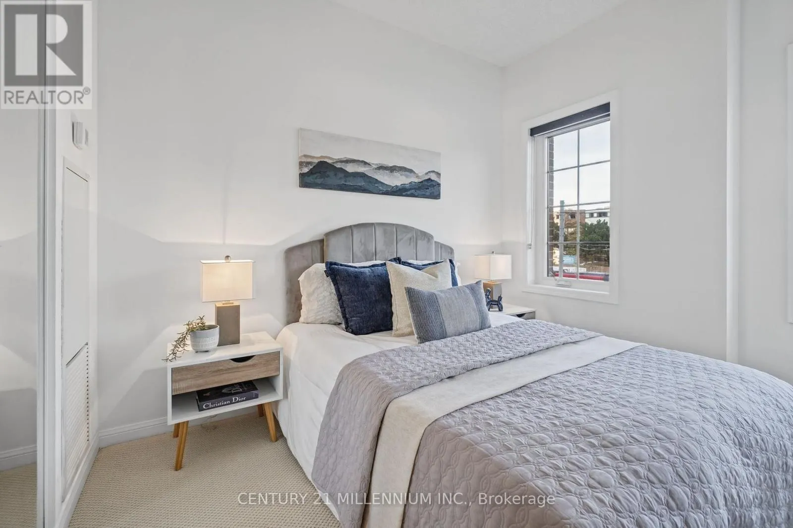 TH109 - 15 WINDERMERE AVENUE