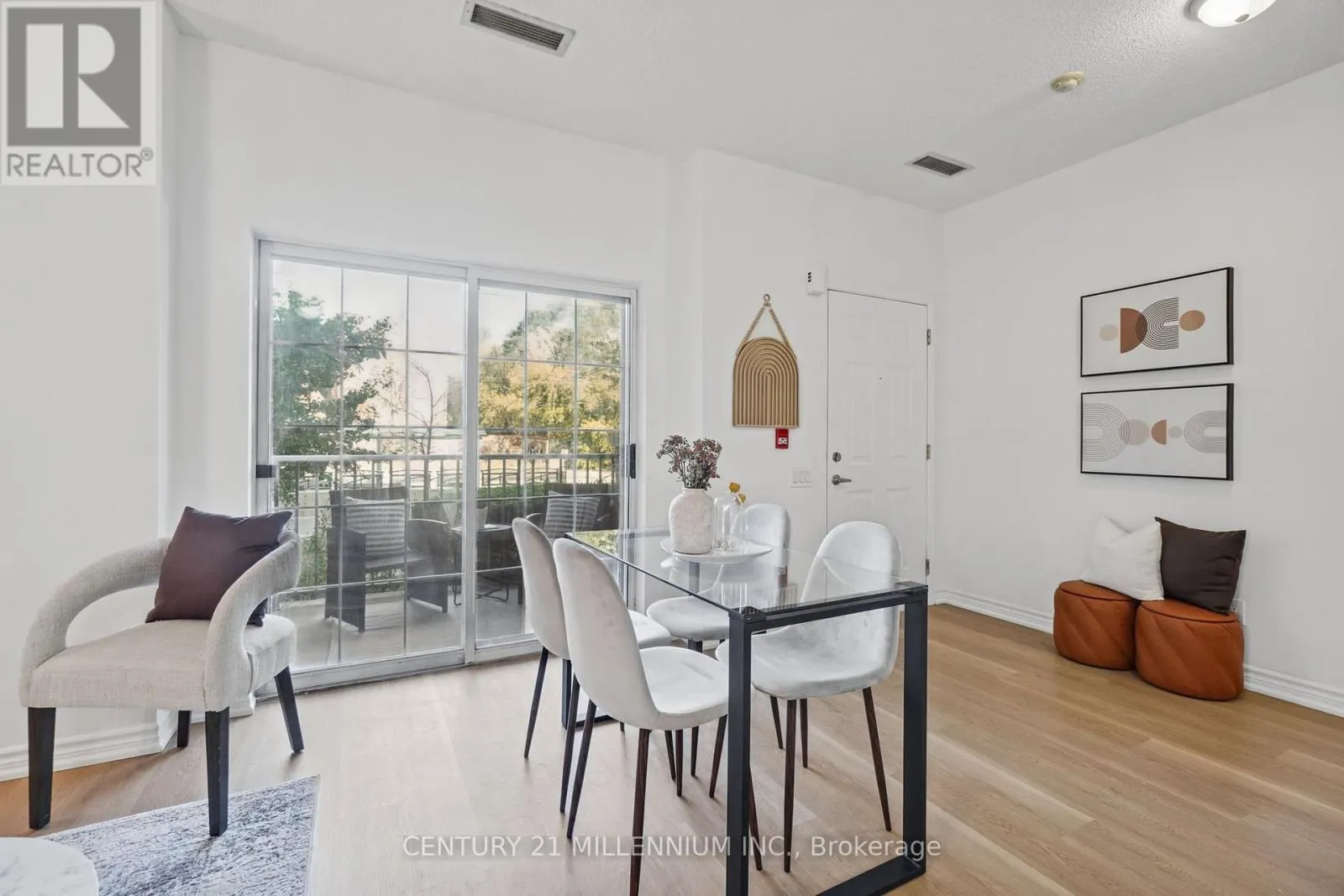 TH109 - 15 WINDERMERE AVENUE