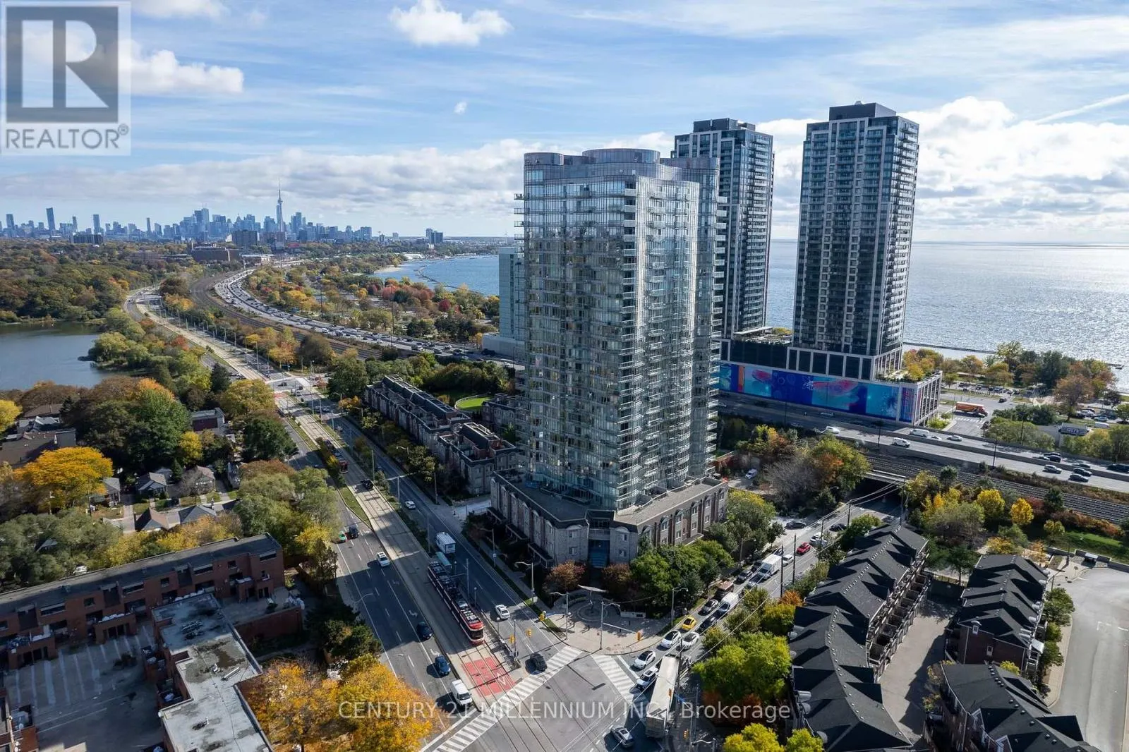 TH109 - 15 WINDERMERE AVENUE