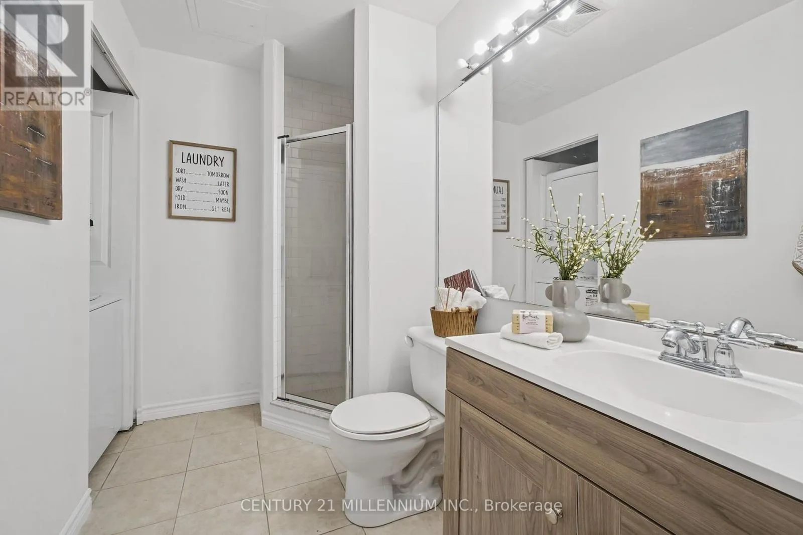 TH109 - 15 WINDERMERE AVENUE