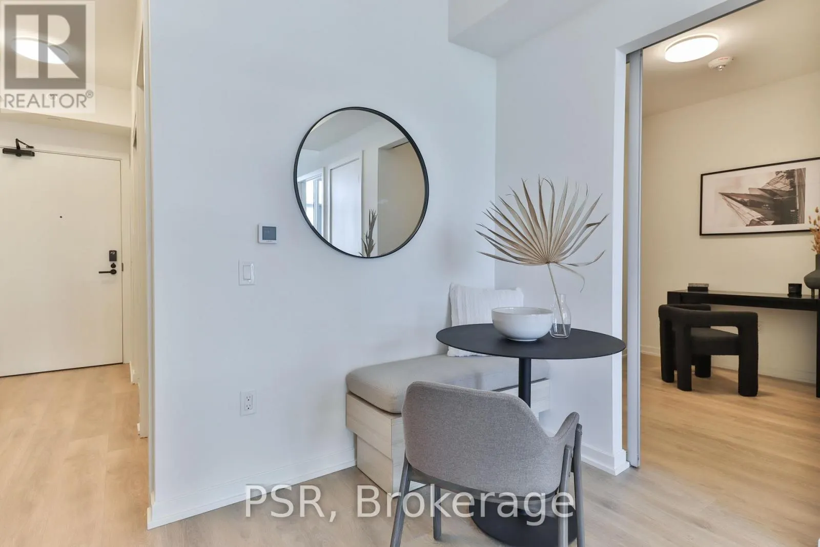 2305 - 10 GRAPHOPHONE GROVE