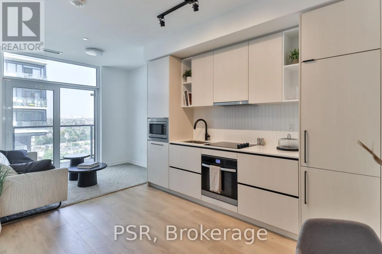 2305 - 10 GRAPHOPHONE GROVE