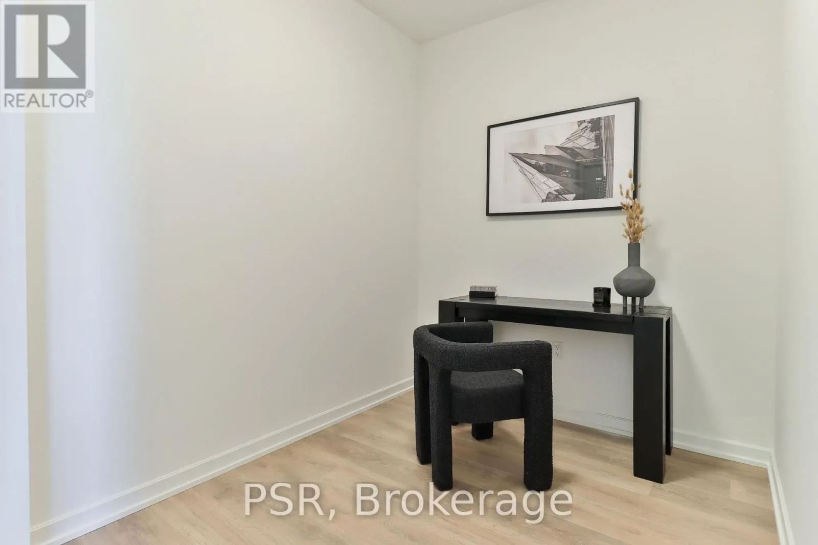 2305 - 10 GRAPHOPHONE GROVE