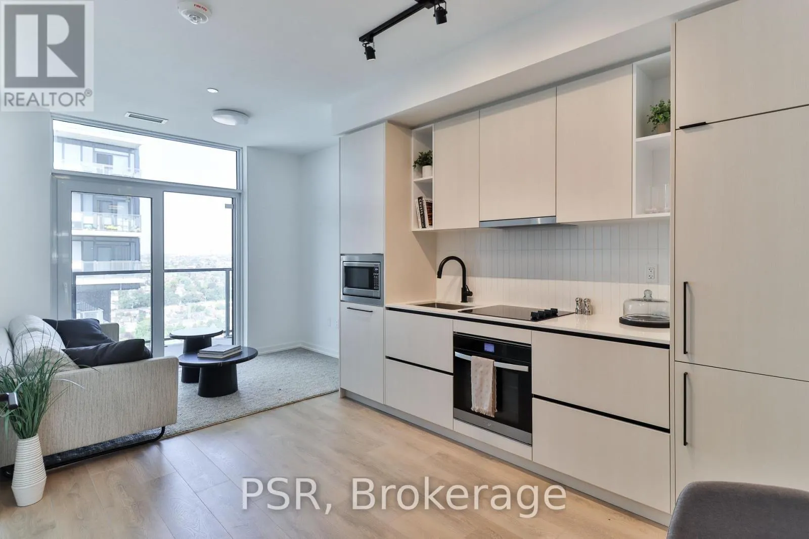 2305 - 10 GRAPHOPHONE GROVE