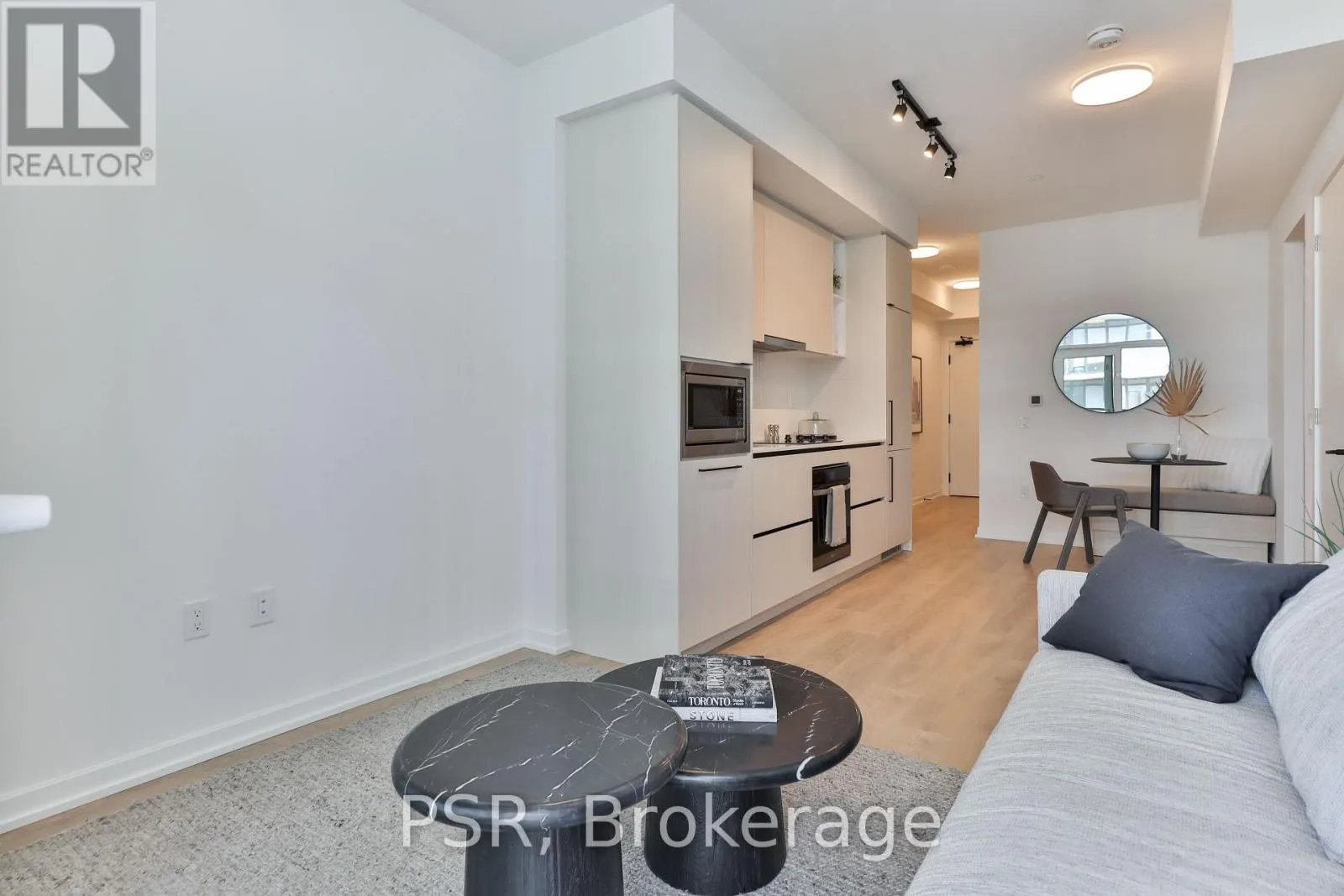 2305 - 10 GRAPHOPHONE GROVE