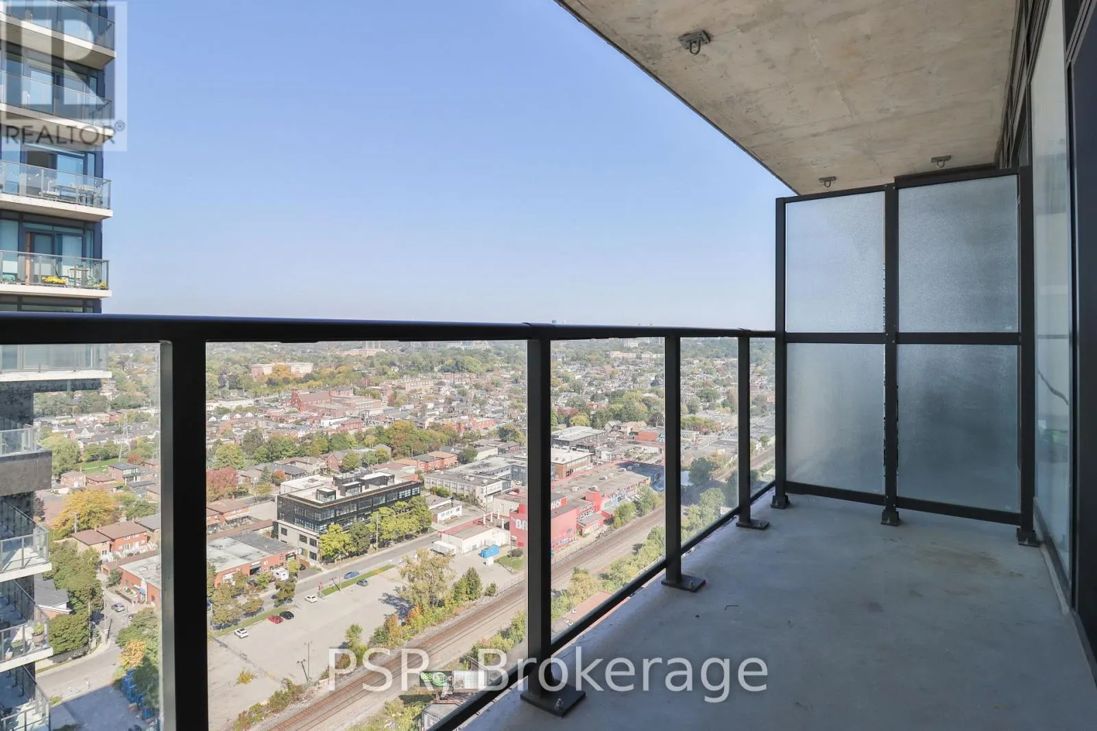 2305 - 10 GRAPHOPHONE GROVE