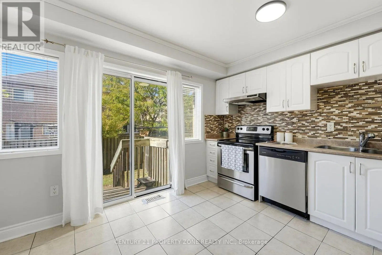 88 SPADINA ROAD