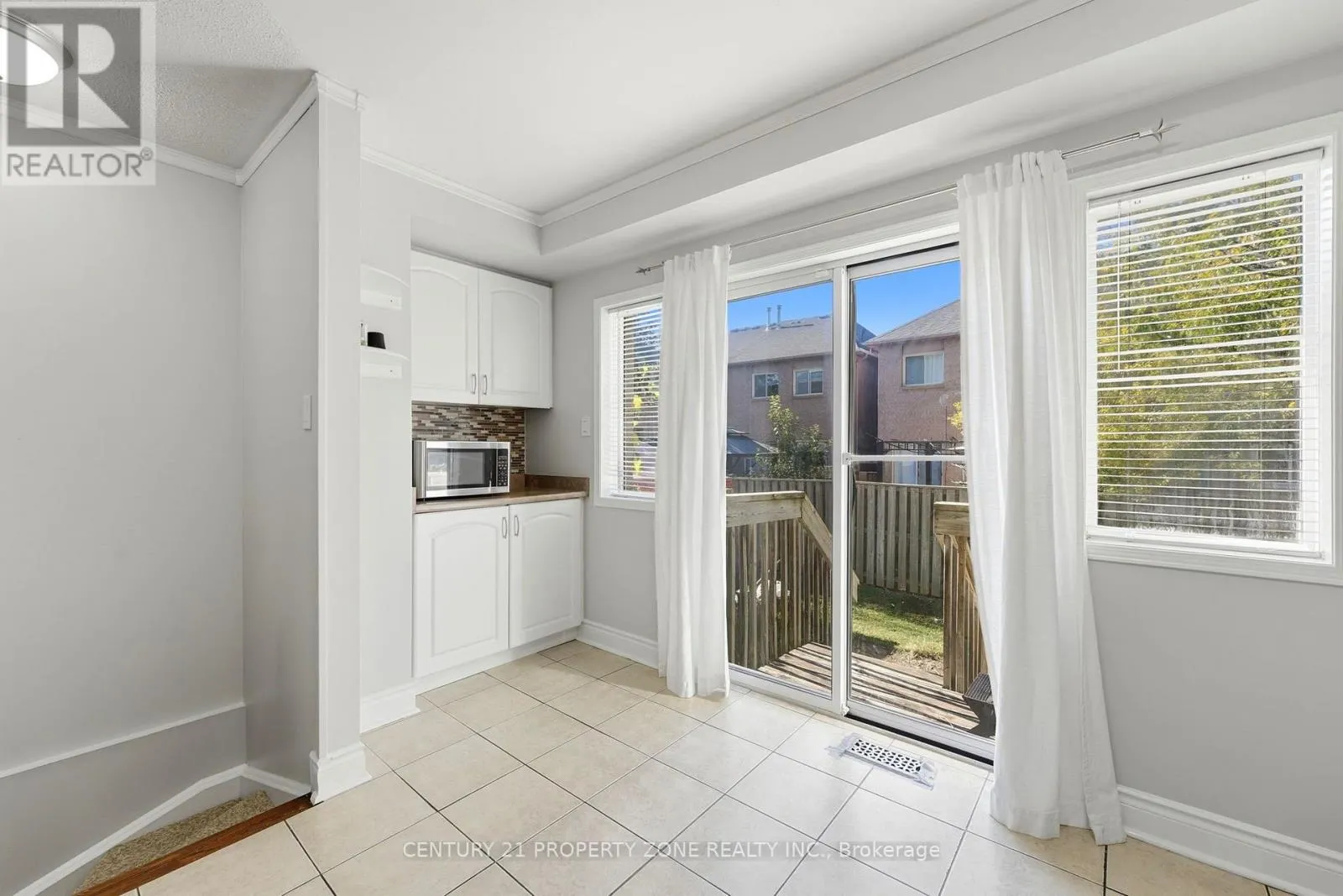 88 SPADINA ROAD
