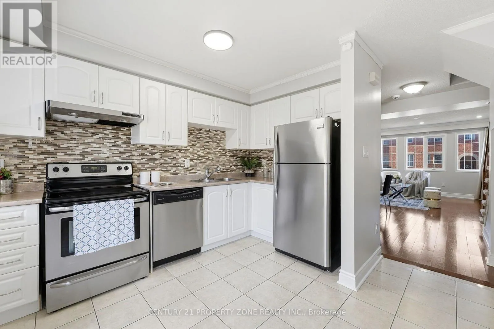 88 SPADINA ROAD