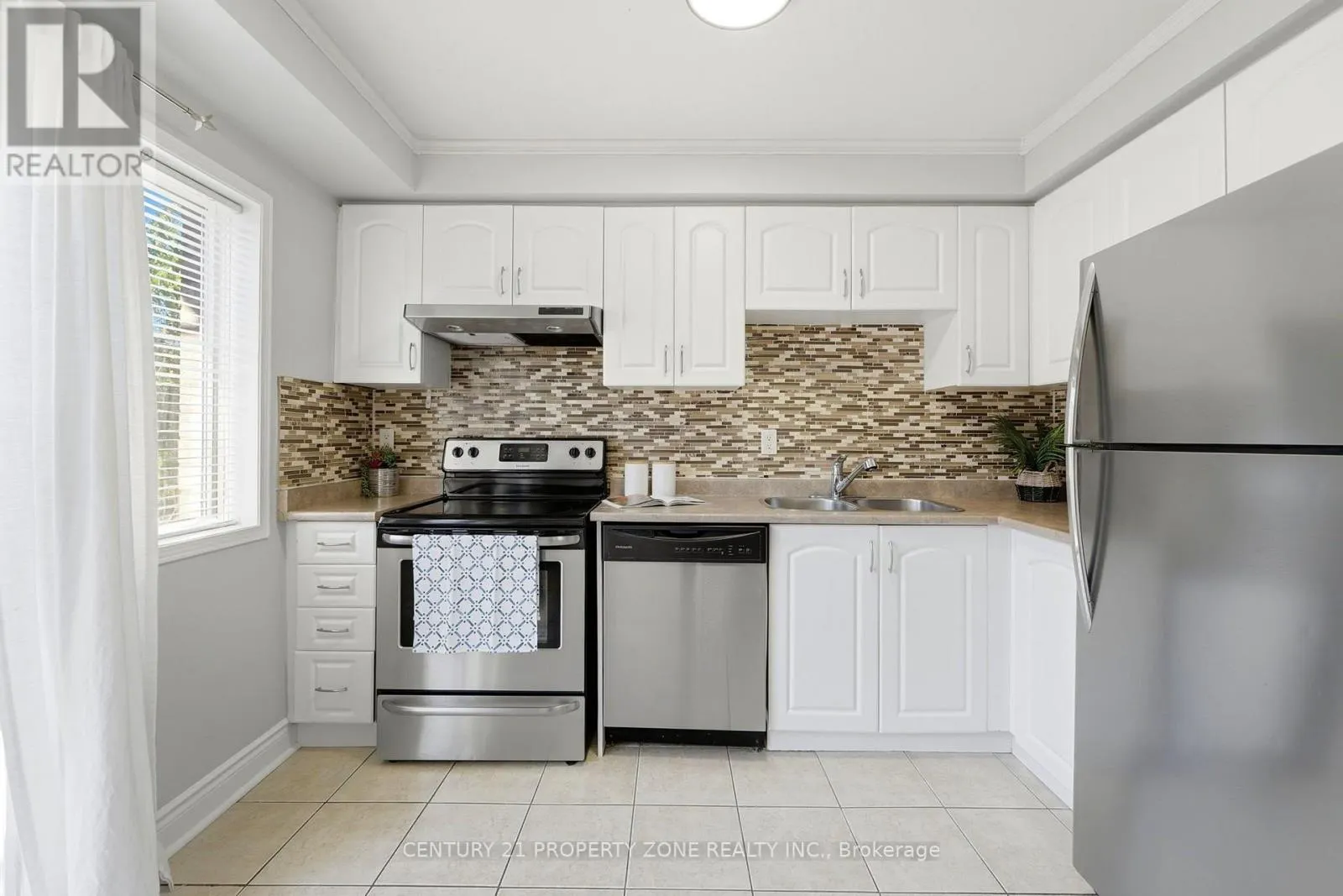 88 SPADINA ROAD