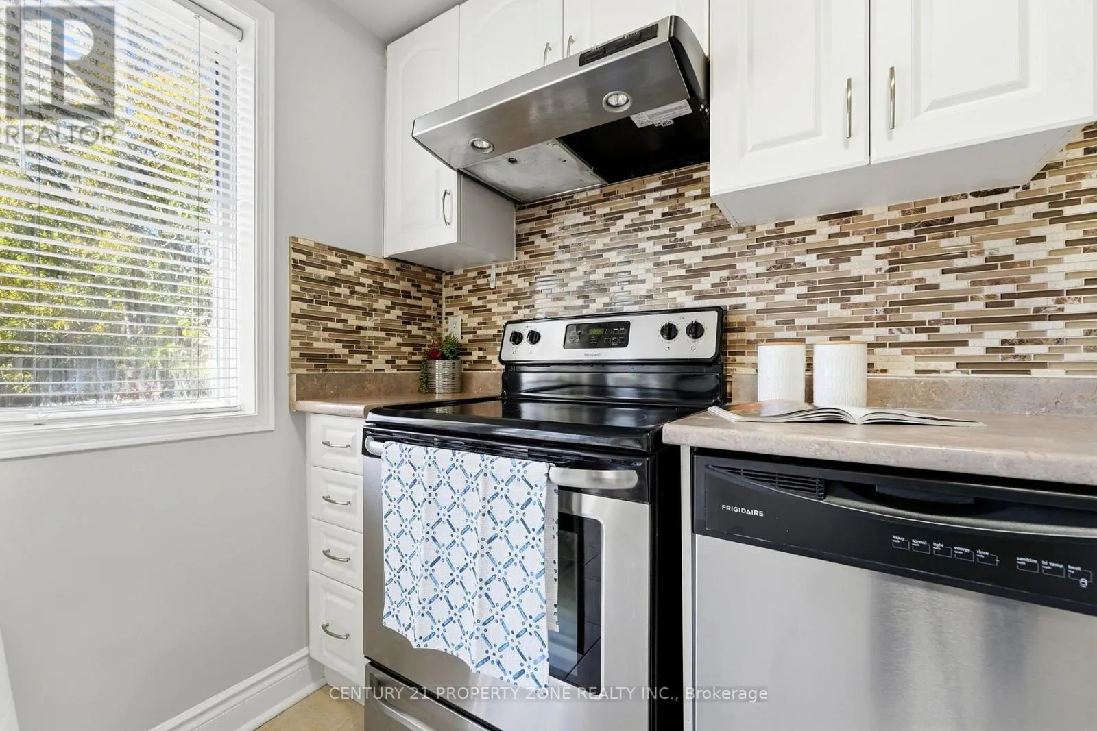 88 SPADINA ROAD