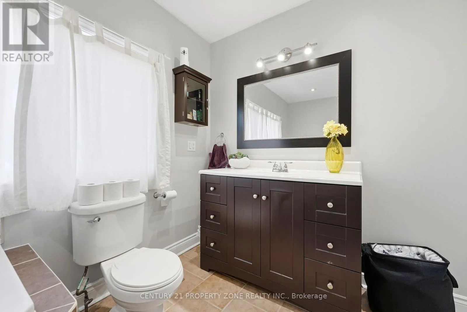 88 SPADINA ROAD