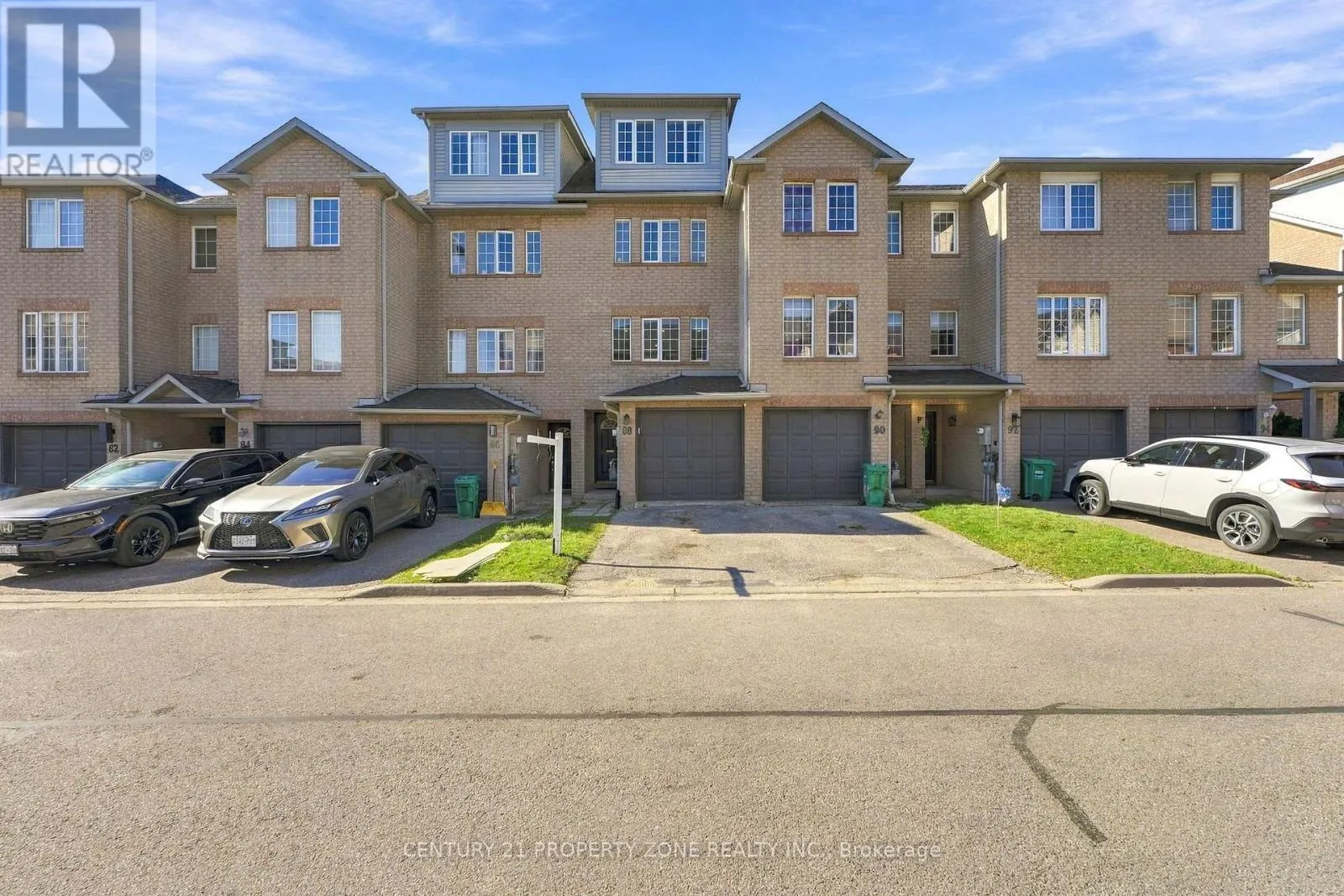 88 SPADINA ROAD