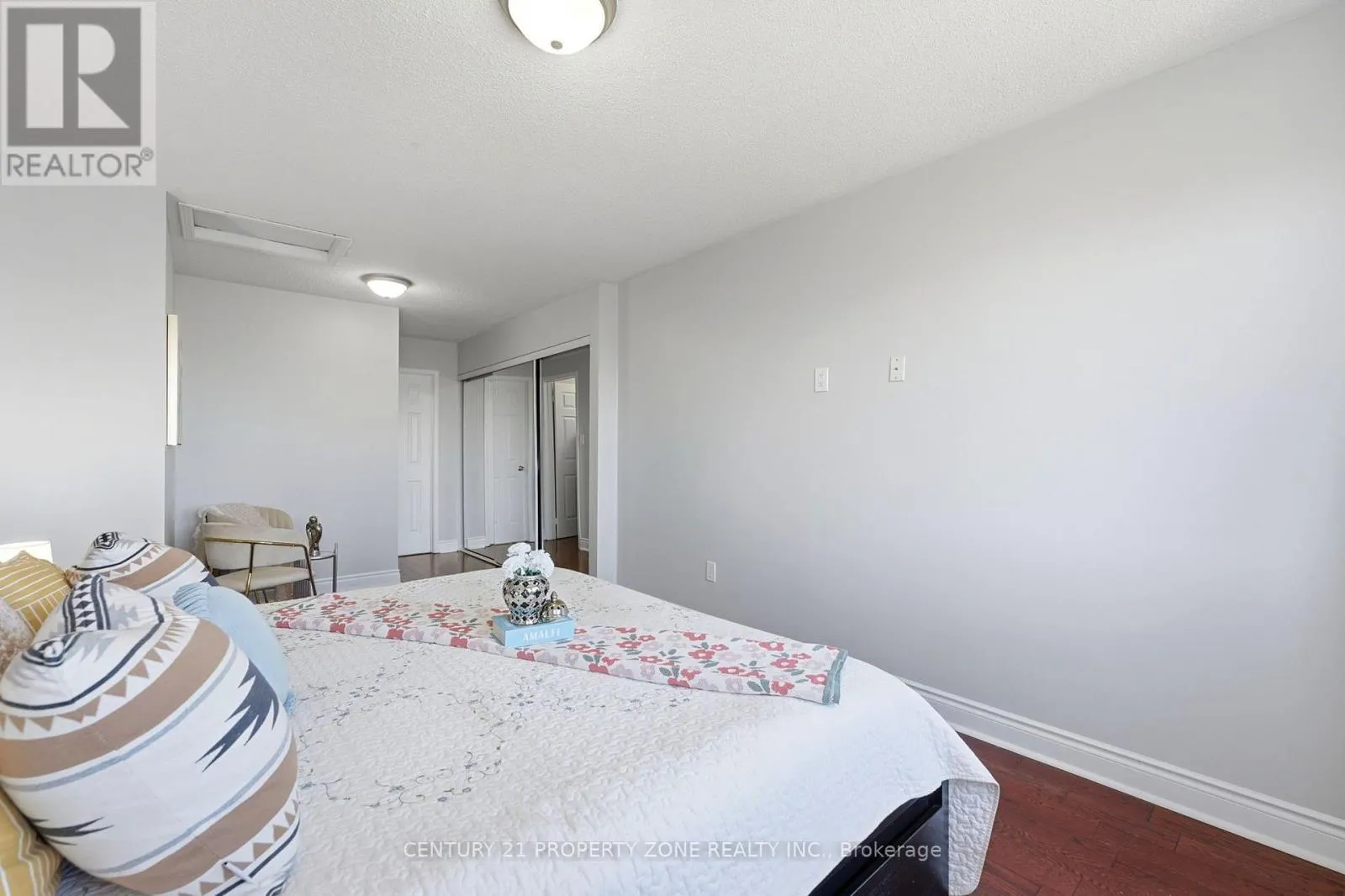 88 SPADINA ROAD