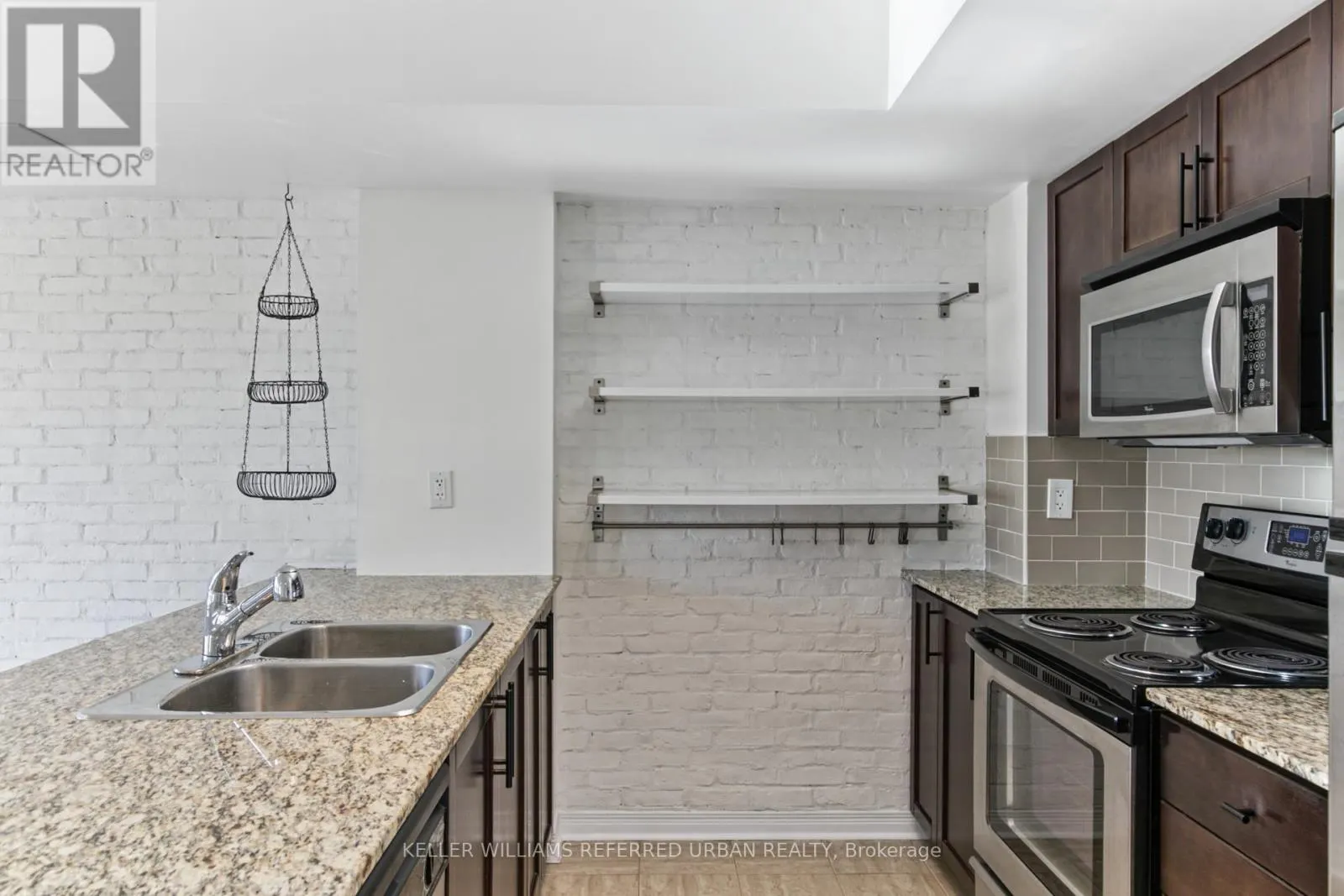 209 - 20 FOUNDRY AVENUE