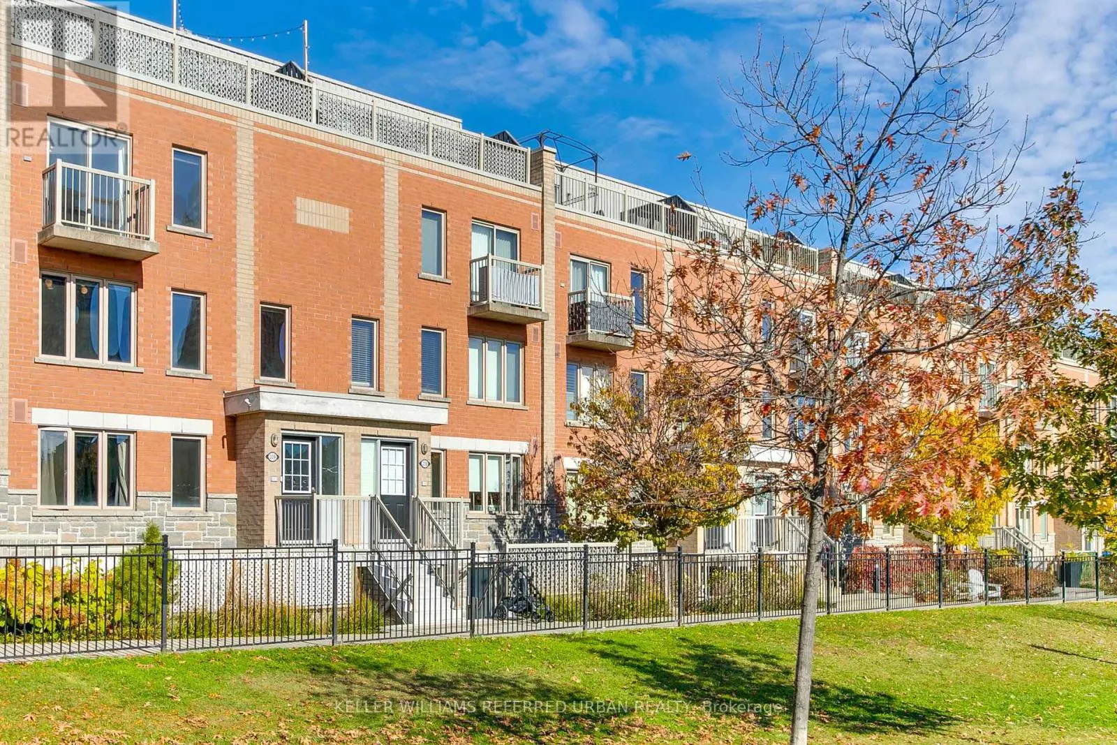 209 - 20 FOUNDRY AVENUE