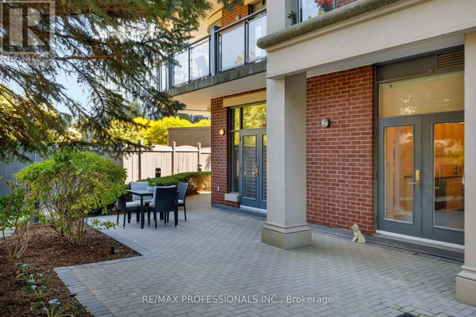 108 - 9 BURNHAMTHORPE CRESCENT