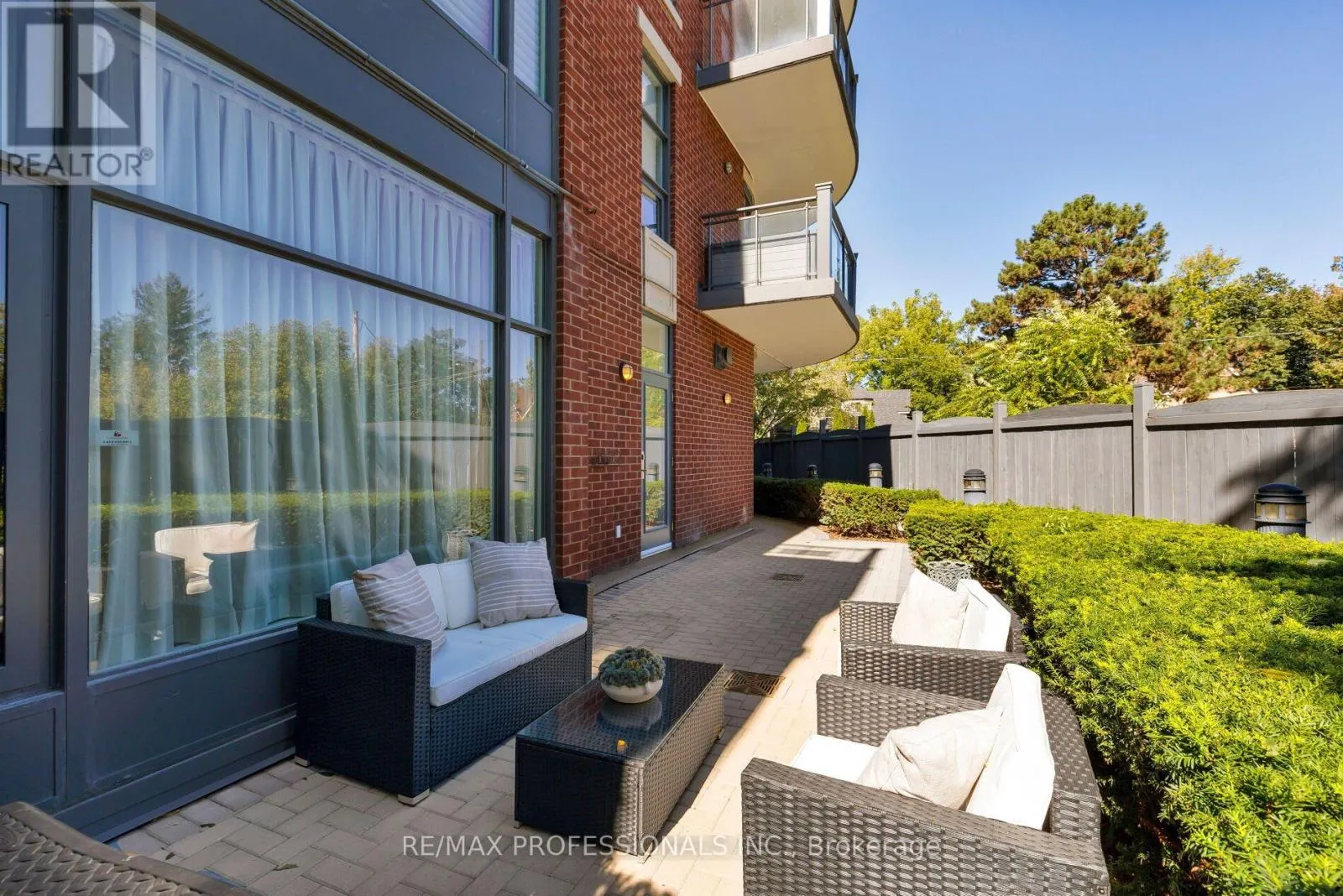 108 - 9 BURNHAMTHORPE CRESCENT