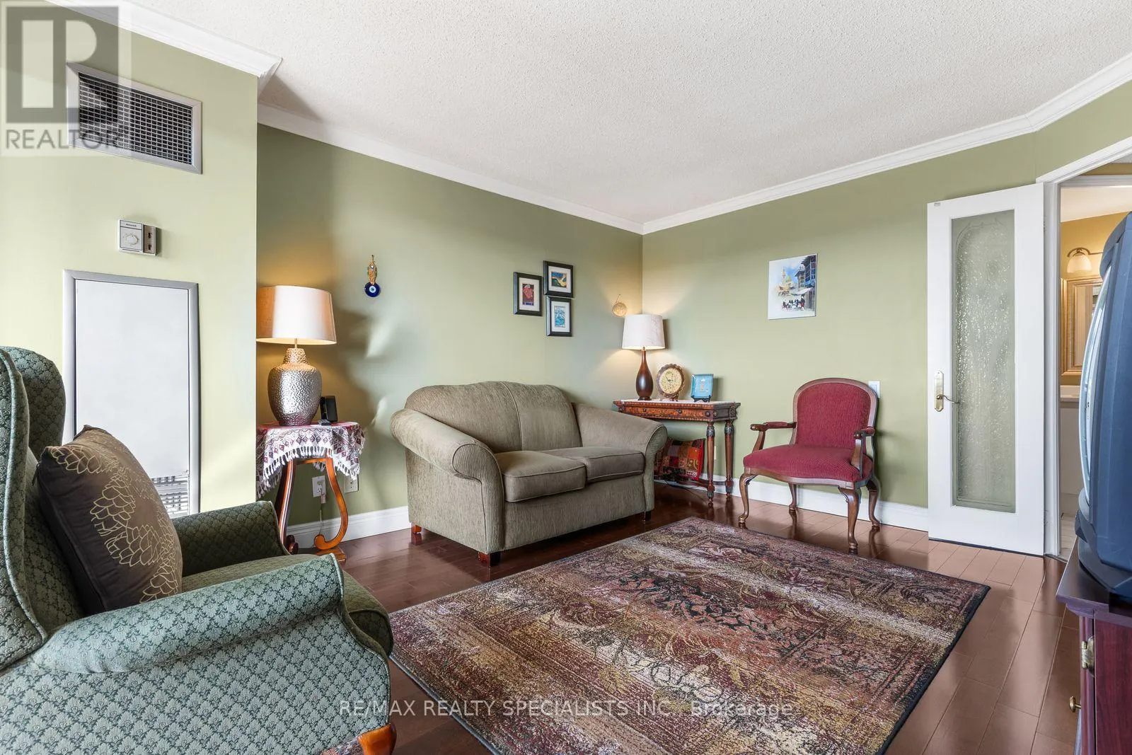1211 - 1800 THE COLLEGEWAY WAY