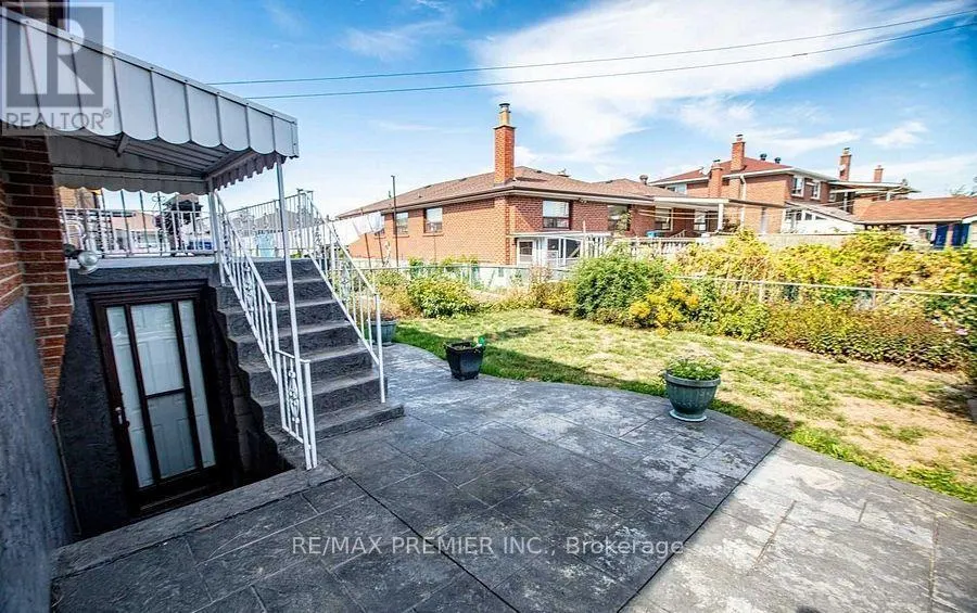 283 FIRGROVE CRESCENT