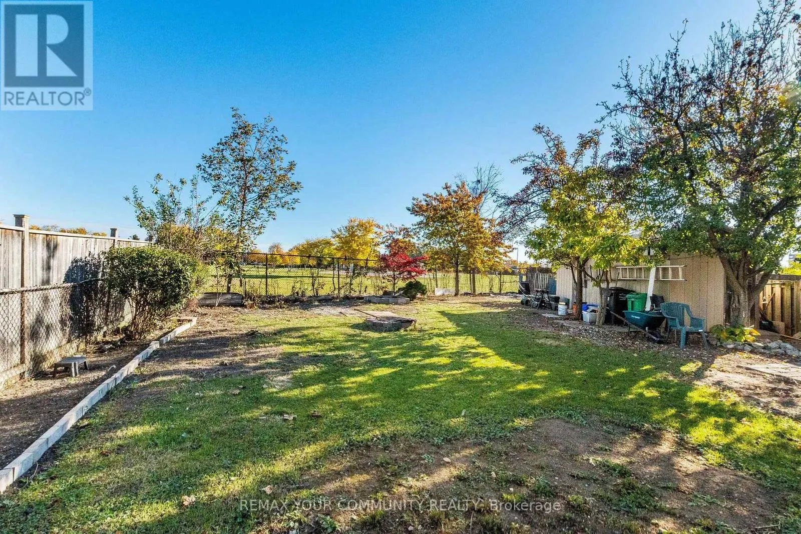 3696 WOODRUFF CRESCENT