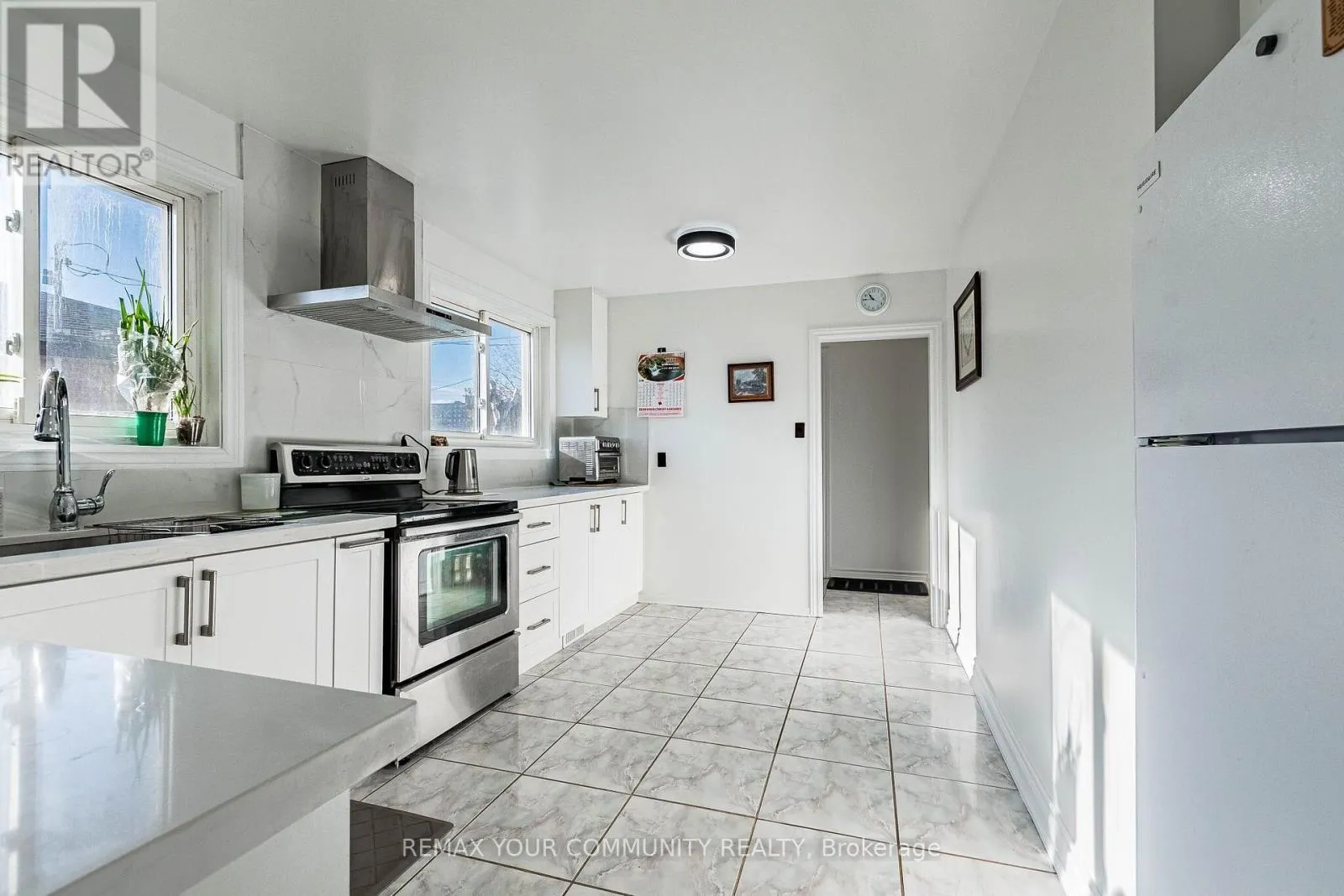 3696 WOODRUFF CRESCENT
