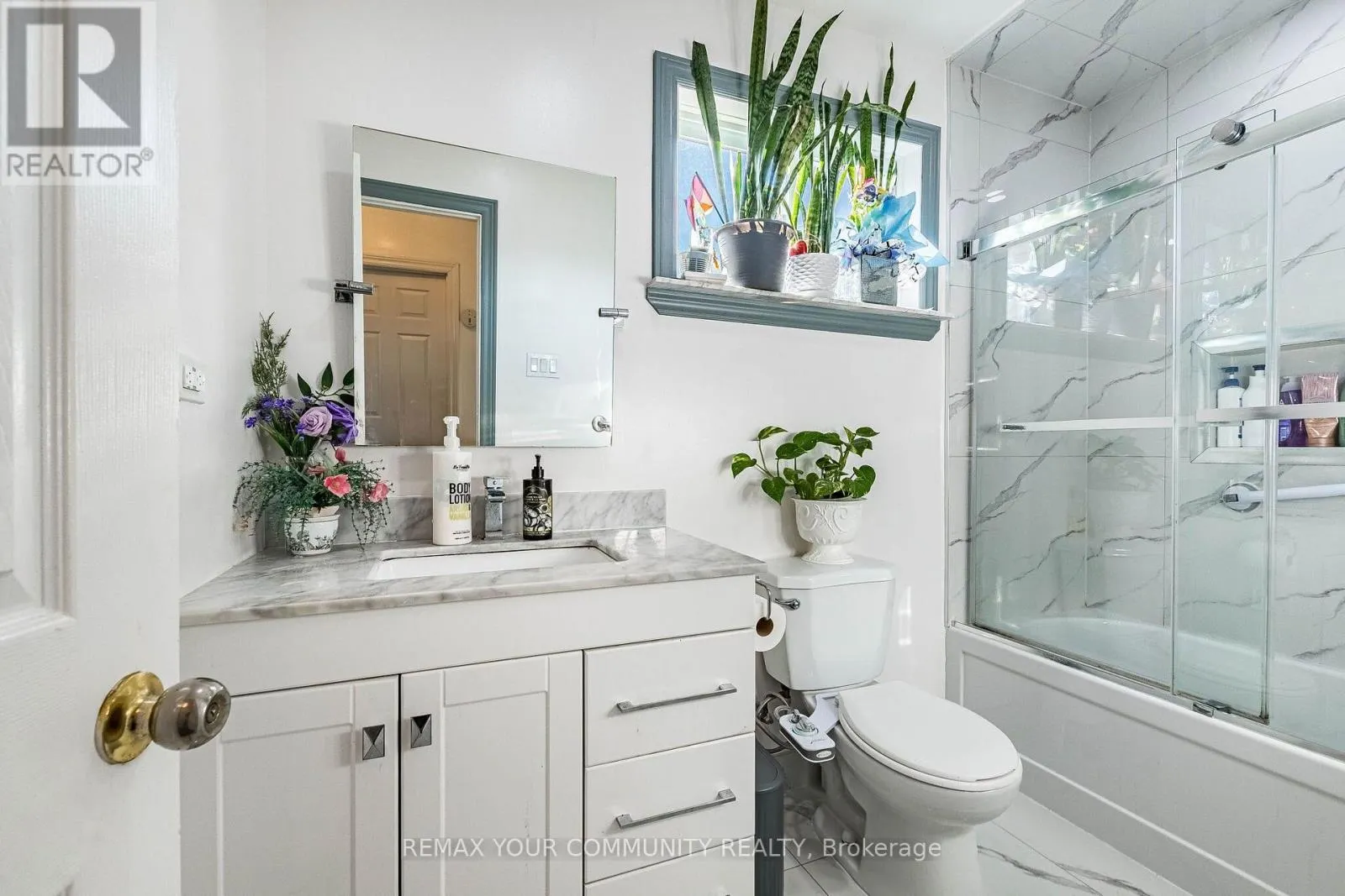 3696 WOODRUFF CRESCENT