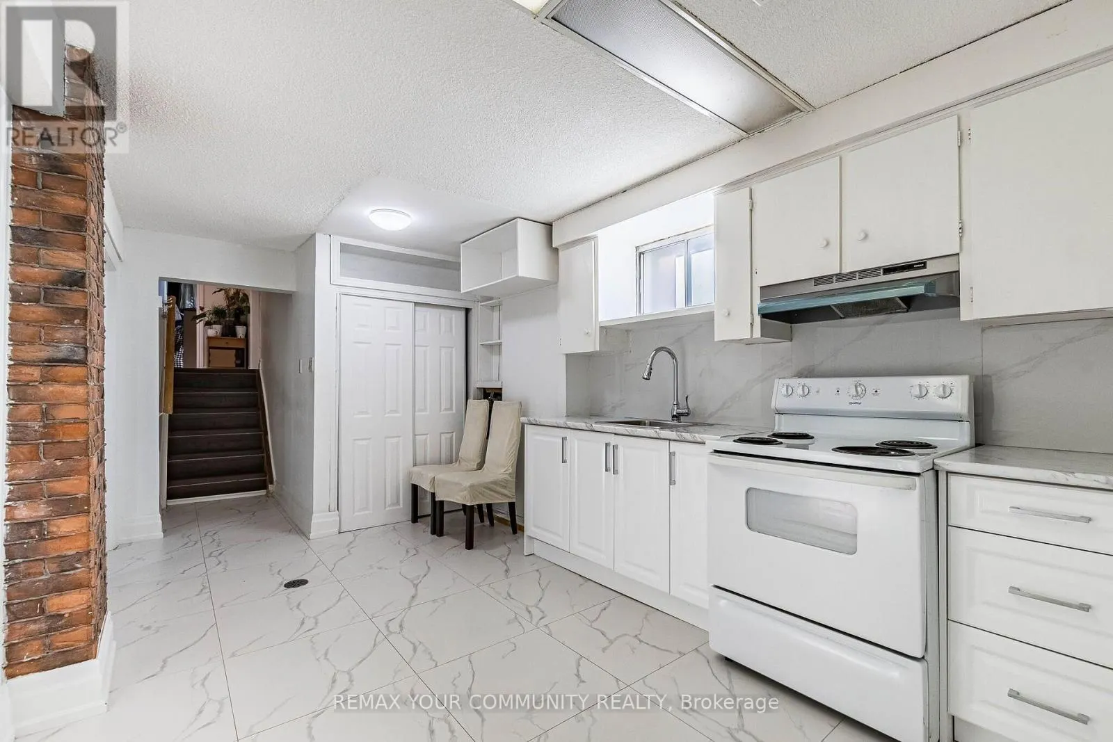 3696 WOODRUFF CRESCENT