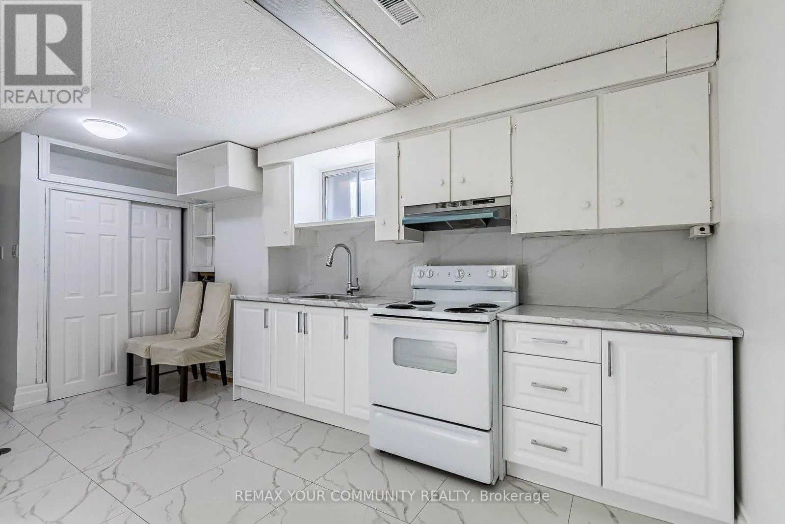 3696 WOODRUFF CRESCENT