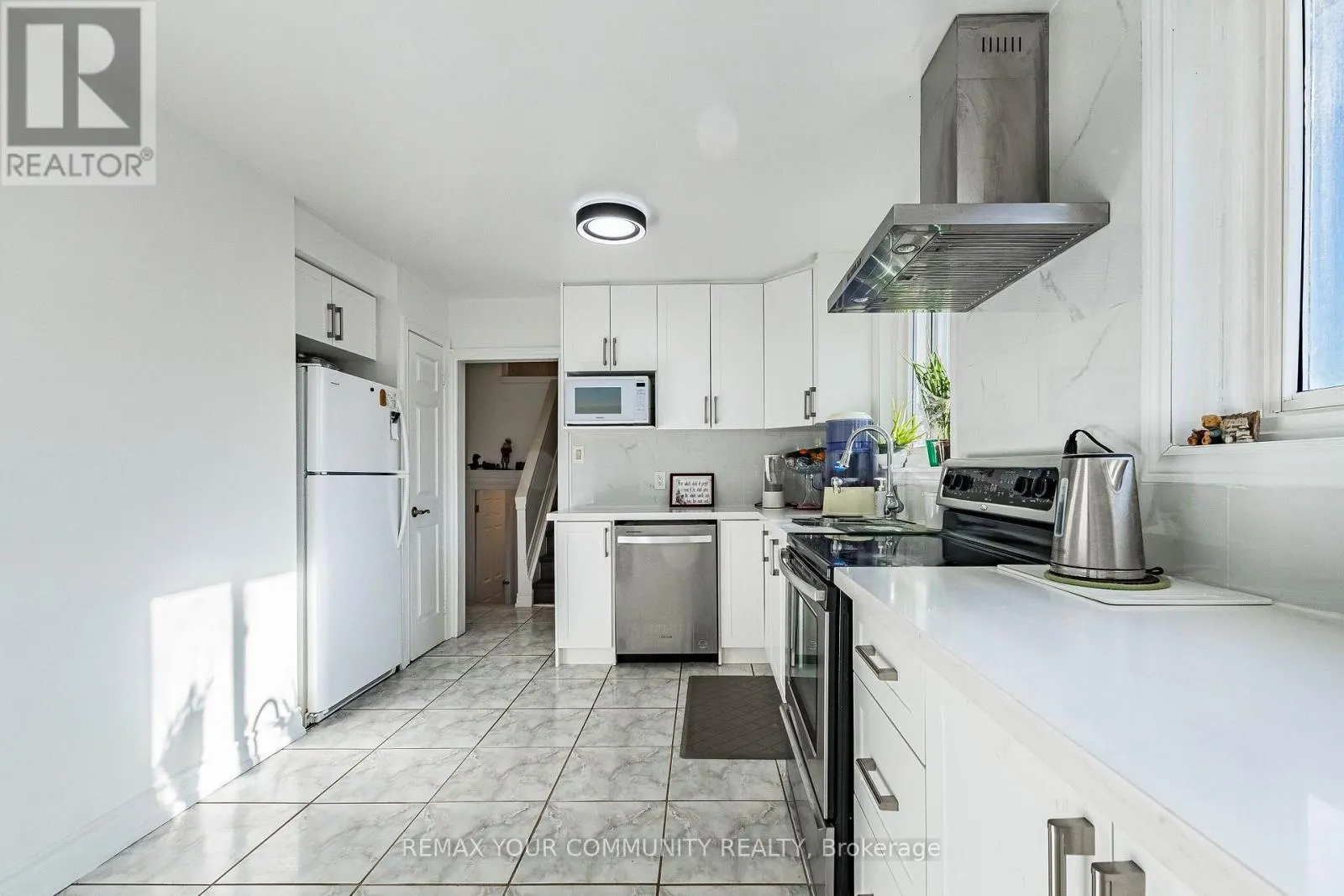 3696 WOODRUFF CRESCENT