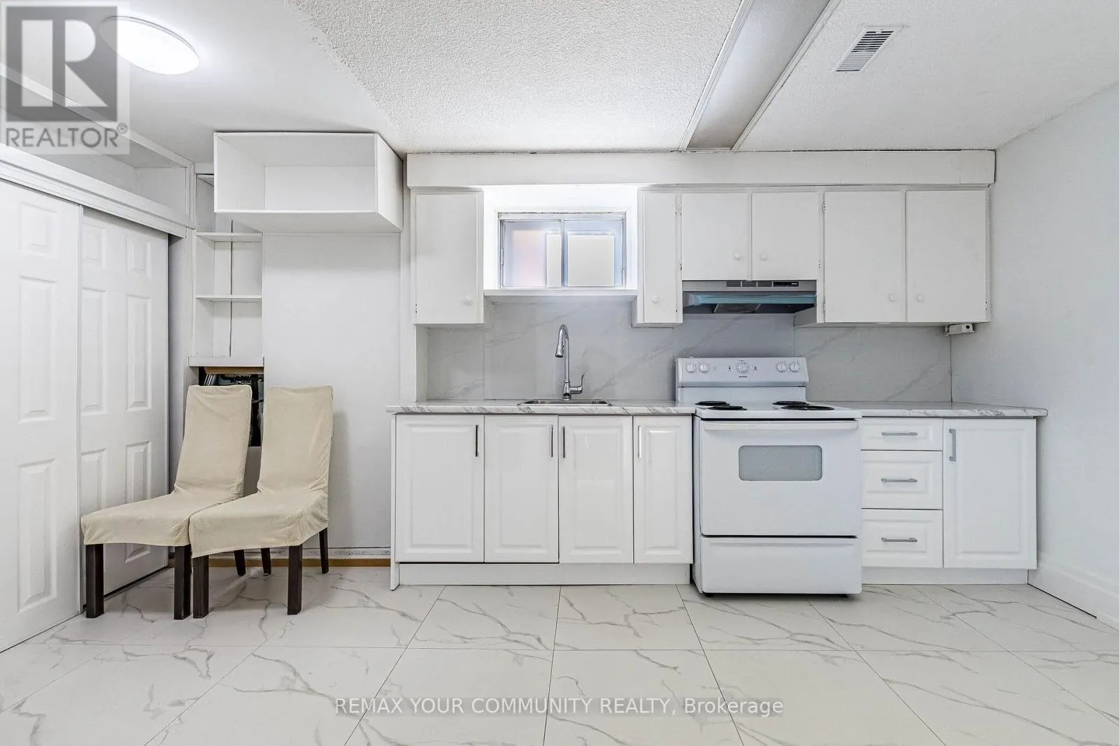 3696 WOODRUFF CRESCENT