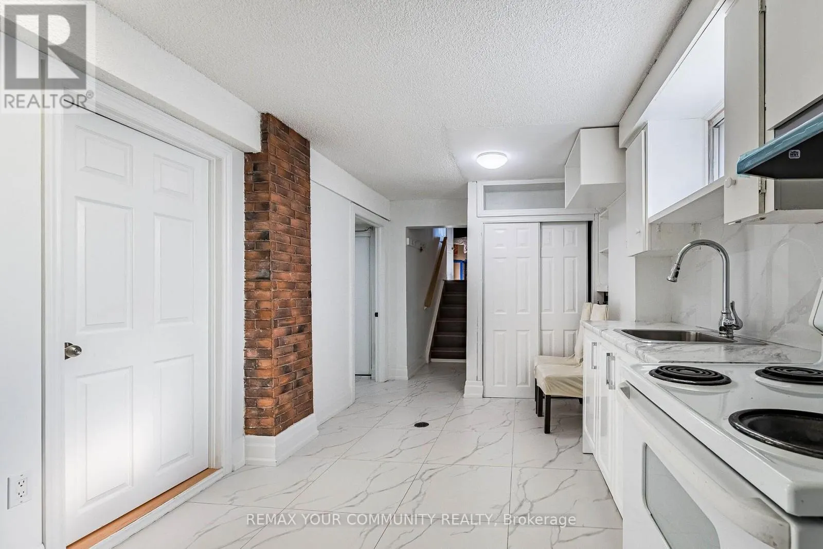 3696 WOODRUFF CRESCENT