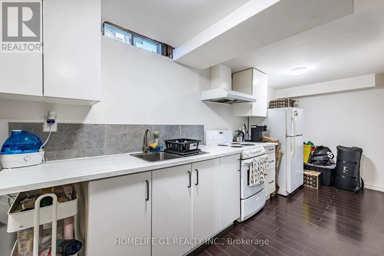 35 GREENBUSH COURT