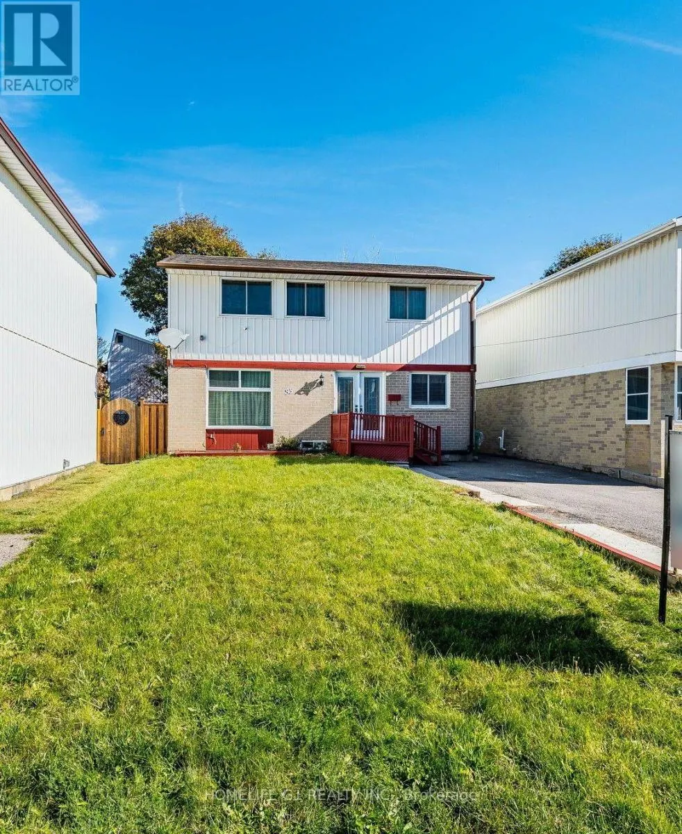 35 GREENBUSH COURT