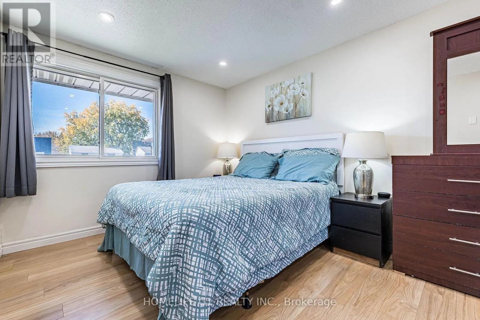 35 GREENBUSH COURT