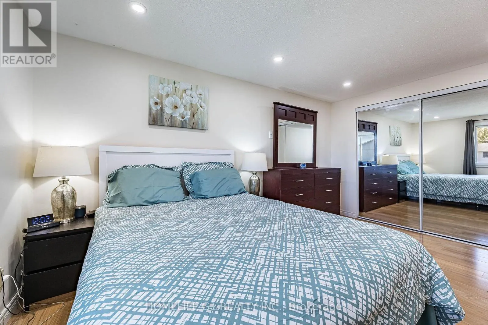 35 GREENBUSH COURT
