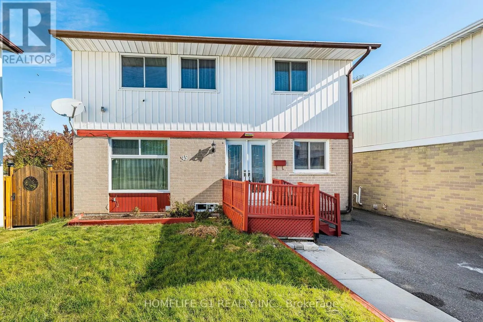 35 GREENBUSH COURT