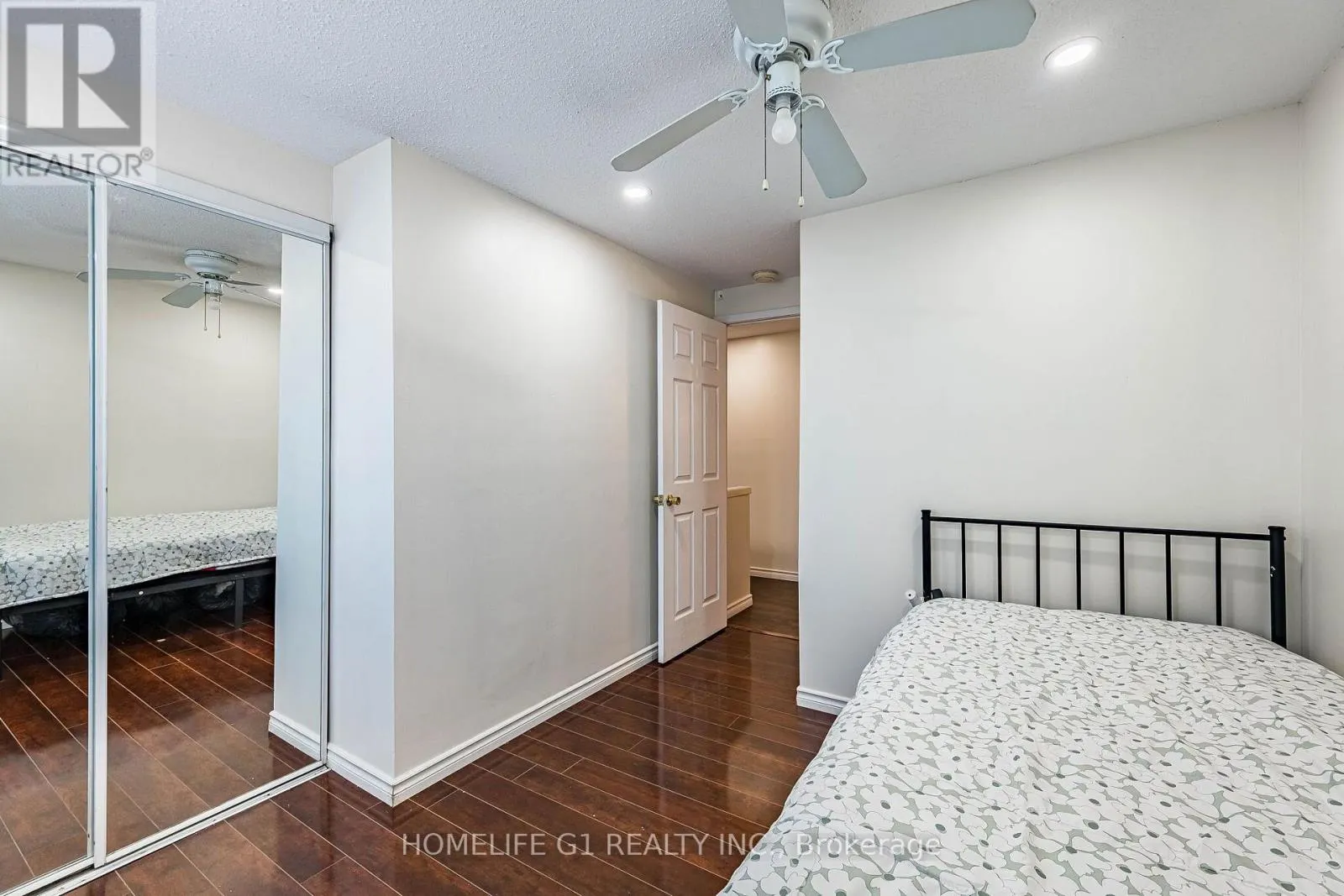35 GREENBUSH COURT