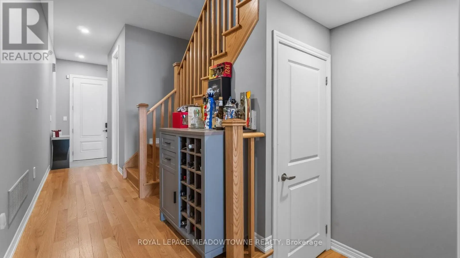 8 ANGELFISH ROAD