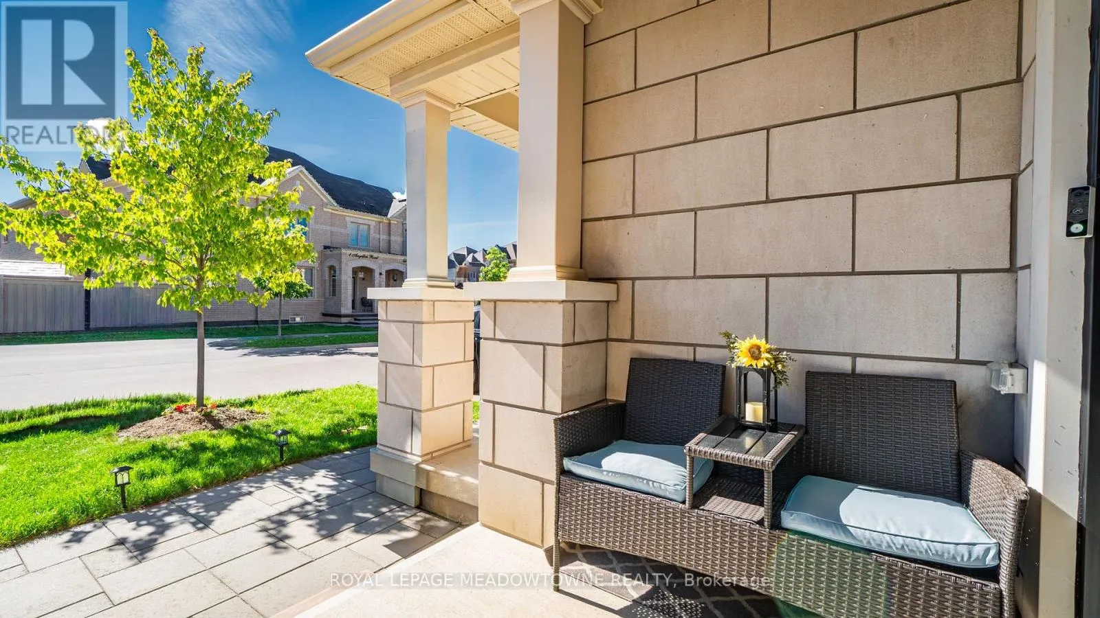 8 ANGELFISH ROAD