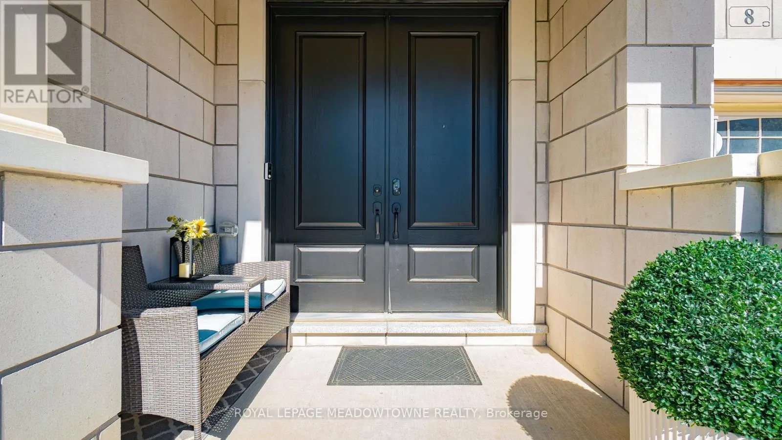 8 ANGELFISH ROAD