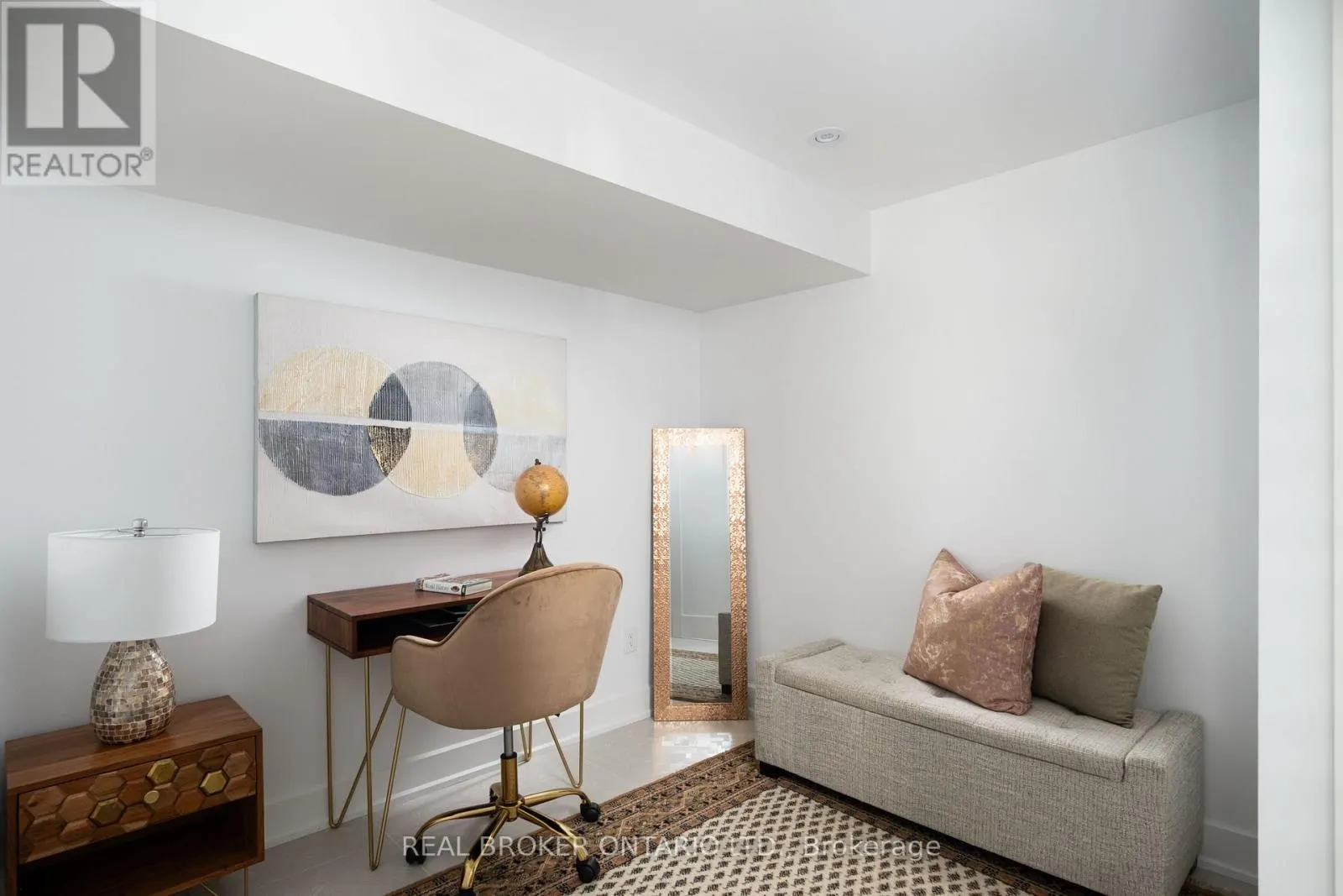 1633 CORAM CRESCENT