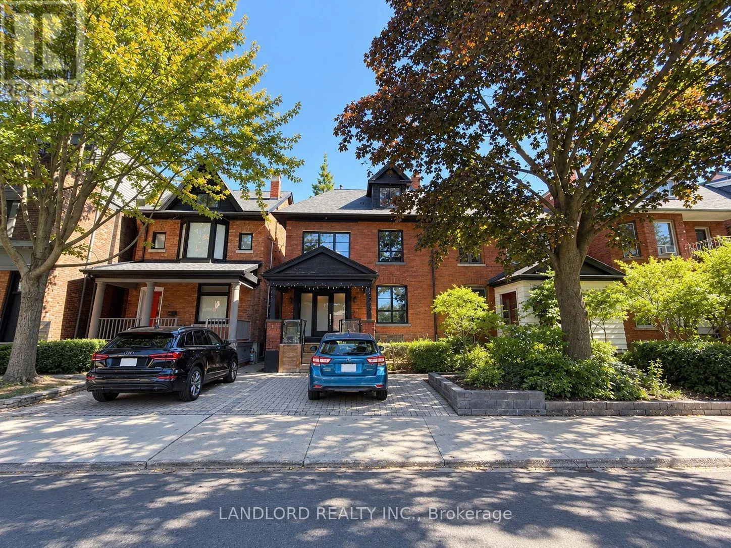 2 - 121 SORAUREN AVENUE